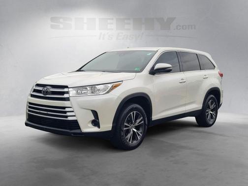 2019 Toyota Highlander LE I4