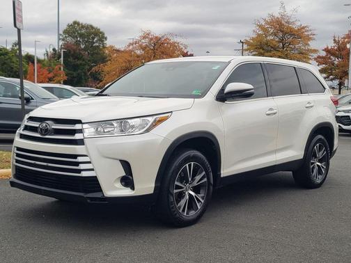 2019 Toyota Highlander LE I4