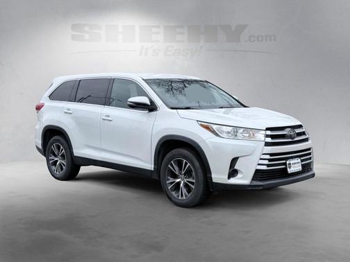 2019 Toyota Highlander LE I4