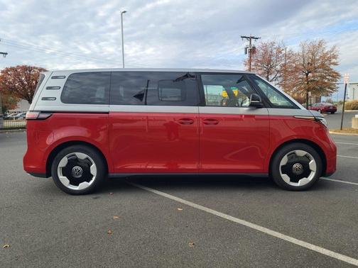 2025 Volkswagen ID. Buzz Pro S Plus