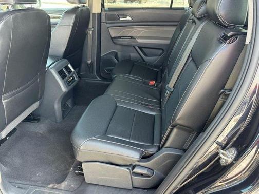 2021 Volkswagen Atlas 3.6L SE w/Technology