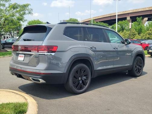2025 Volkswagen Atlas 2.0T SE w/Technology 4MOTION