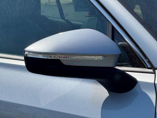 Silver Metallic 2026 Volkswagen Tiguan 2.0T SE 4MOTION
