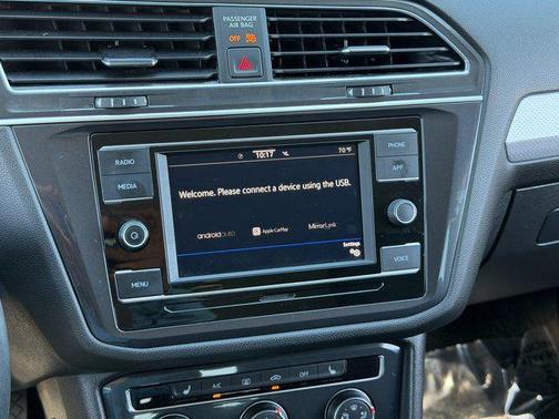 Platinum Gray Metallic 2023 Volkswagen Tiguan 2.0T S