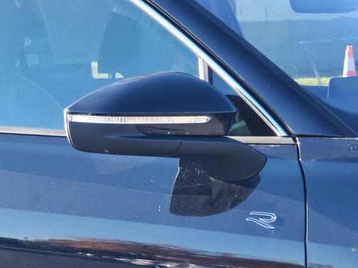 2026 Volkswagen Tiguan 2.0T SEL R-Line 4MOTION