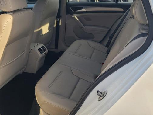 2017 Volkswagen Golf TSI Wolfsburg Edition 4-Door