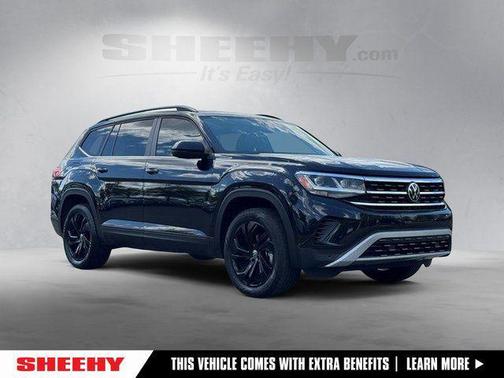 Deep Black 2023 Volkswagen Atlas 3.6L SE w/Technology