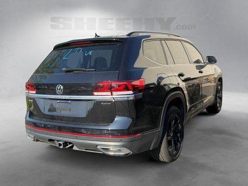 Deep Black 2023 Volkswagen Atlas 3.6L SE w/Technology