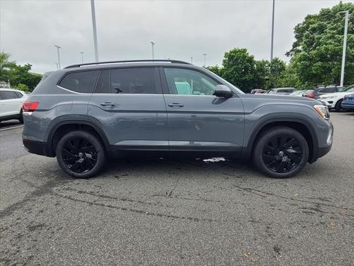 2025 Volkswagen Atlas 2.0T SE w/Technology 4MOTION
