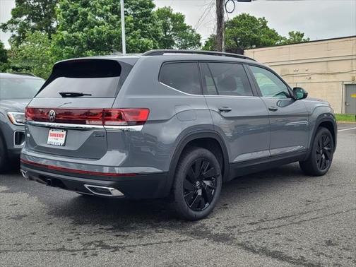 2025 Volkswagen Atlas 2.0T SE w/Technology 4MOTION