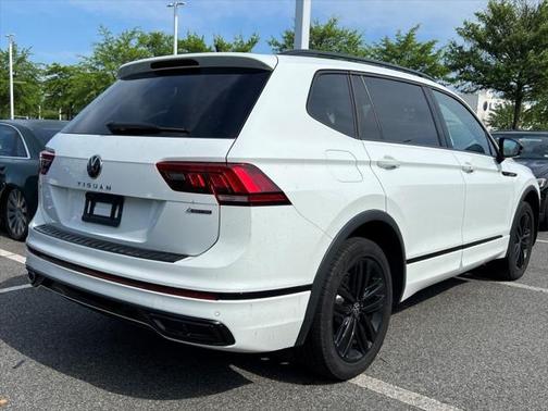 2022 Volkswagen Tiguan 2.0T SE R-Line Black 4MOTION