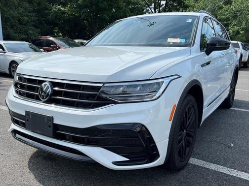 2022 Volkswagen Tiguan 2.0T SE R-Line Black 4MOTION