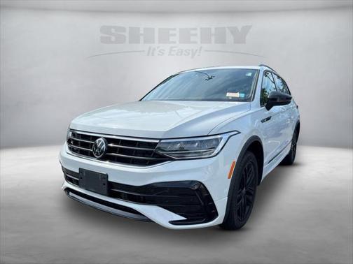 2022 Volkswagen Tiguan 2.0T SE R-Line Black 4MOTION