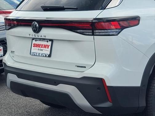 2025 Volkswagen Tiguan 2.0T SE 4MOTION