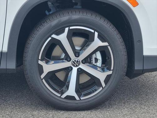 2025 Volkswagen Tiguan 2.0T SE 4MOTION