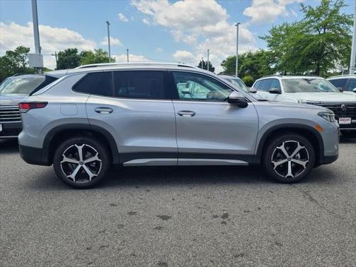 2025 Volkswagen Tiguan 2.0T SE