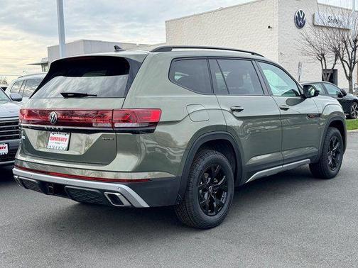 2026 Volkswagen Atlas Peak Edition