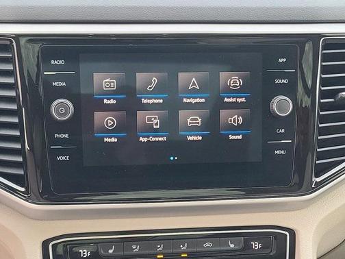 2022 Volkswagen Atlas 3.6L SE w/Technology