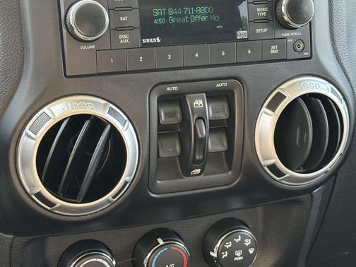 2011 Jeep Wrangler Unlimited Sahara