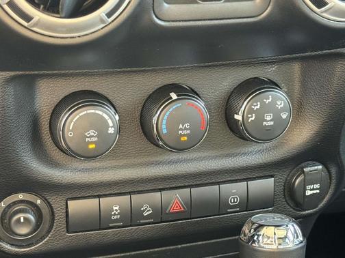 2011 Jeep Wrangler Unlimited Sahara