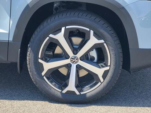 2025 Volkswagen Taos 1.5T SEL