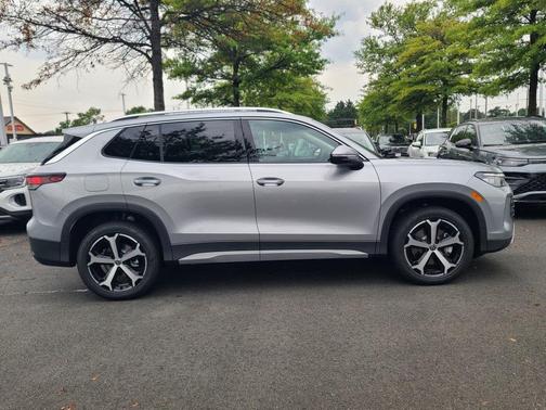 2025 Volkswagen Tiguan 2.0T SE 4MOTION
