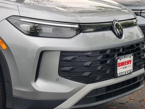 2025 Volkswagen Tiguan 2.0T SE 4MOTION