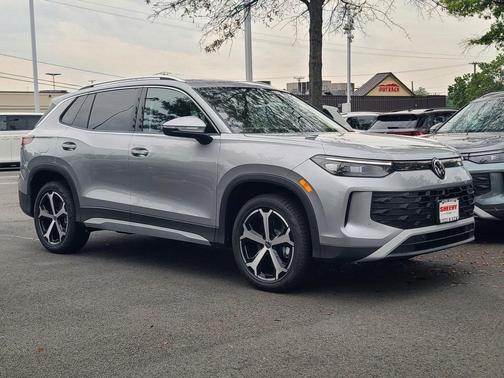 2025 Volkswagen Tiguan 2.0T SE 4MOTION