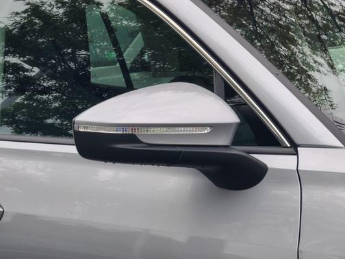2025 Volkswagen Tiguan 2.0T SE 4MOTION