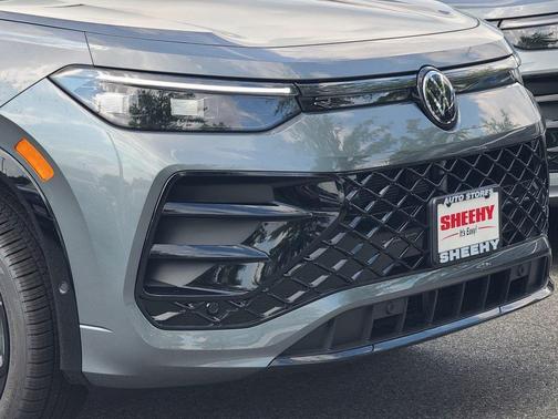 2025 Volkswagen Tiguan 2.0T SE R-Line Black 4MOTION