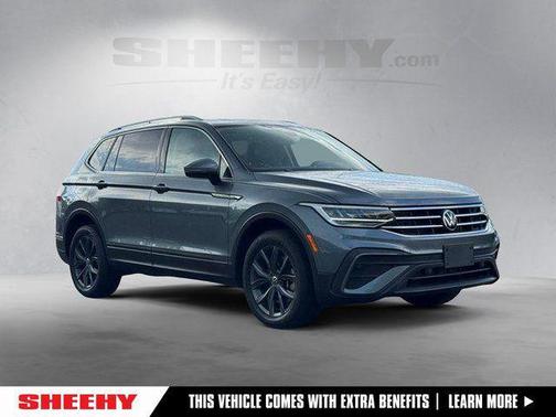 Platinum Gray Metallic 2022 Volkswagen Tiguan 2.0T SE 4MOTION