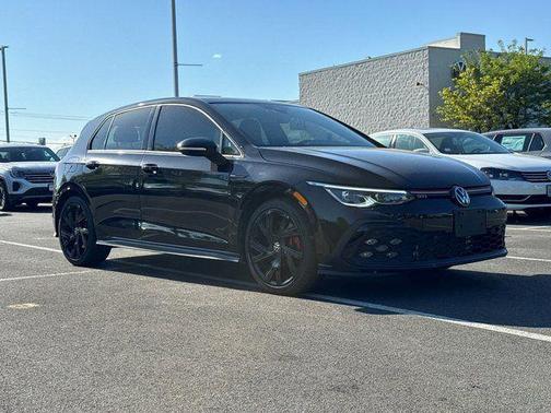 Deep Black Pearl 2022 Volkswagen Golf GTI 1.4T TSI
