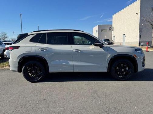 2026 Volkswagen Tiguan 2.0T SE R-Line Black 4MOTION