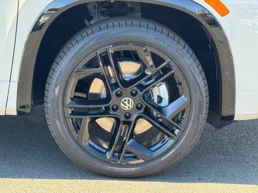 2026 Volkswagen Tiguan 2.0T SE R-Line Black 4MOTION