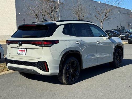 2026 Volkswagen Tiguan 2.0T SE R-Line Black 4MOTION