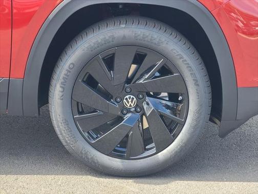 2025 Volkswagen Atlas Cross Sport 2.0T SE w/Technology 4MOTION