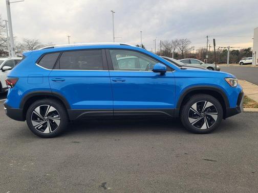 Blue 2026 Volkswagen Taos SE