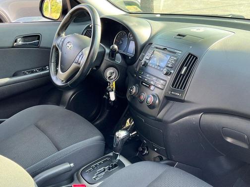 2010 Hyundai ELANTRA SE