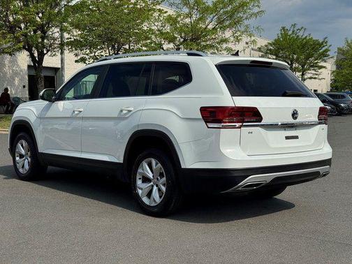 Pure White 2018 Volkswagen Atlas 3.6L SE