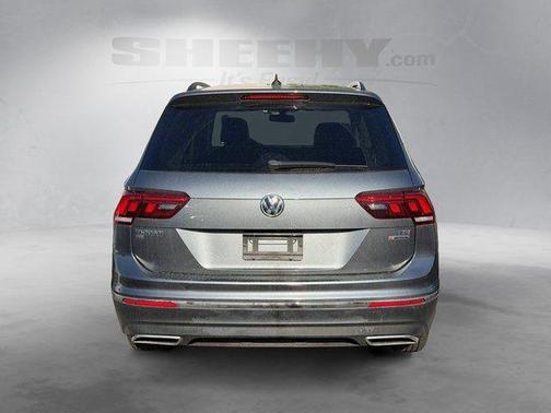 Platinum Gray Metallic 2018 Volkswagen Tiguan 2.0T SE 4MOTION