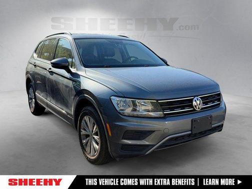 Platinum Gray Metallic 2018 Volkswagen Tiguan 2.0T SE 4MOTION