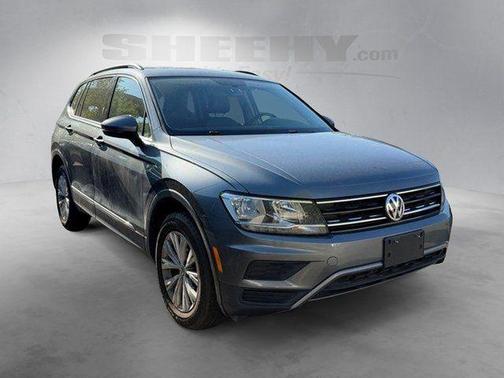 Platinum Gray Metallic 2018 Volkswagen Tiguan 2.0T SE 4MOTION