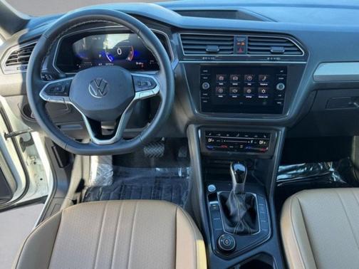 2024 Volkswagen Tiguan 2.0T SE 4MOTION
