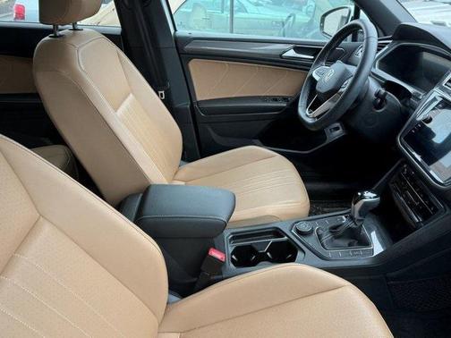 2024 Volkswagen Tiguan 2.0T SE 4MOTION