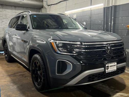 2025 Volkswagen Atlas 2.0T Peak Edition