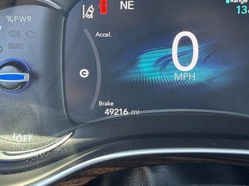 Luxury White Pearlcoat 2021 Chrysler Pacifica Hybrid Limited