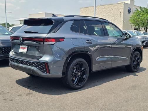 2025 Volkswagen Tiguan 2.0T SE R-Line Black 4MOTION
