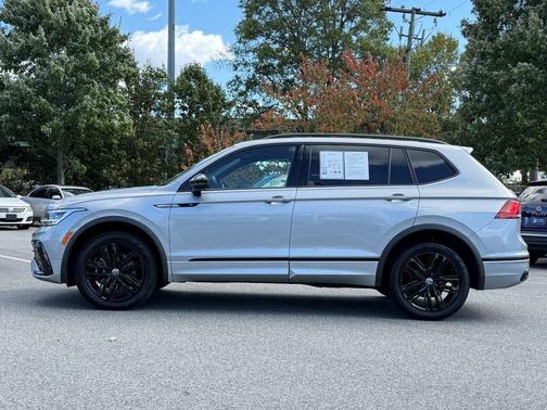 2022 Volkswagen Tiguan 2.0T SE R-Line Black 4MOTION