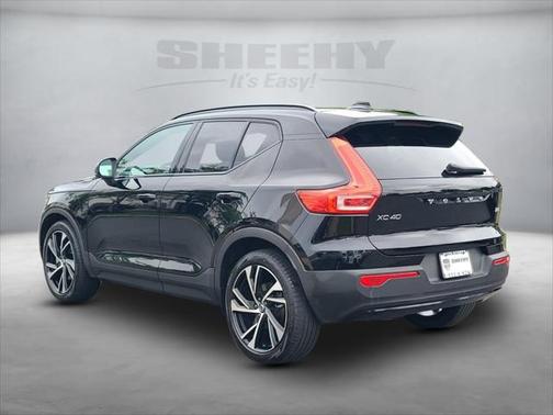 2021 Volvo XC40 T5 R-Design