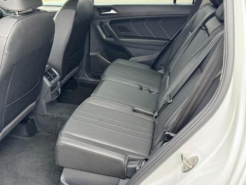 2024 Volkswagen Tiguan 2.0T SE 4MOTION